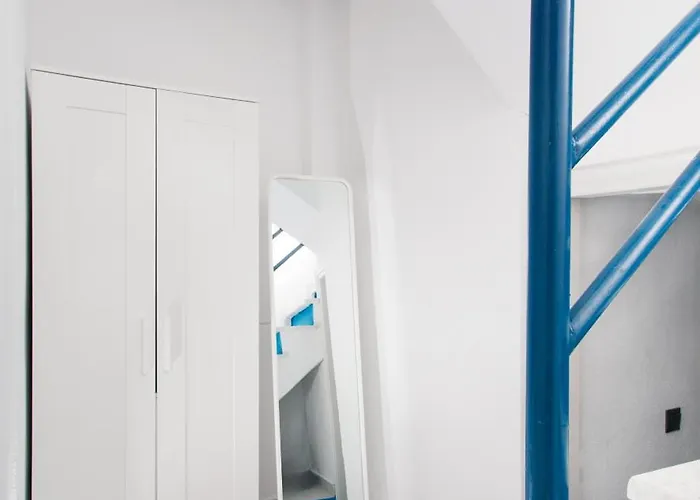 Blue & White * Siviri