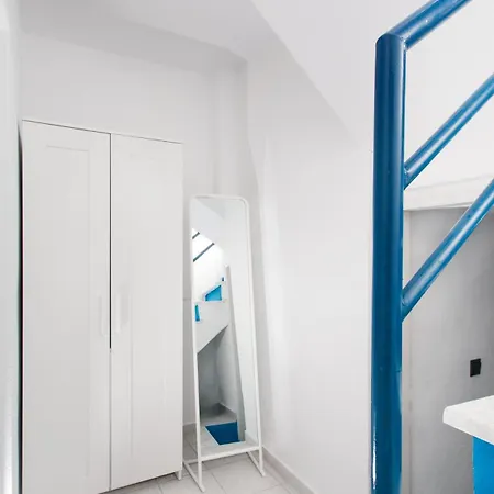 Blue & White * Siviri