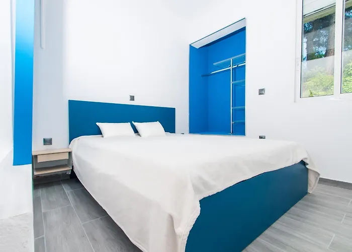 Blue & White Apartman Szíviri